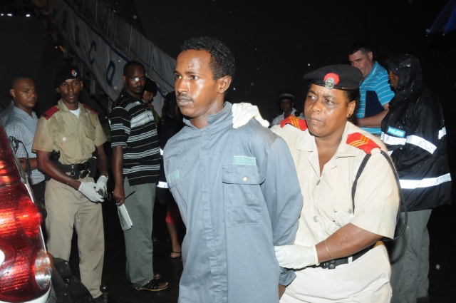 EUNAVFOR transfers 5 suspected Somali pirates transferred to Seychelles