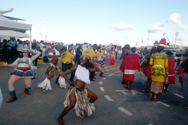 Couleurs tropiques et vibrations magiques pour le carnaval des Seychelles