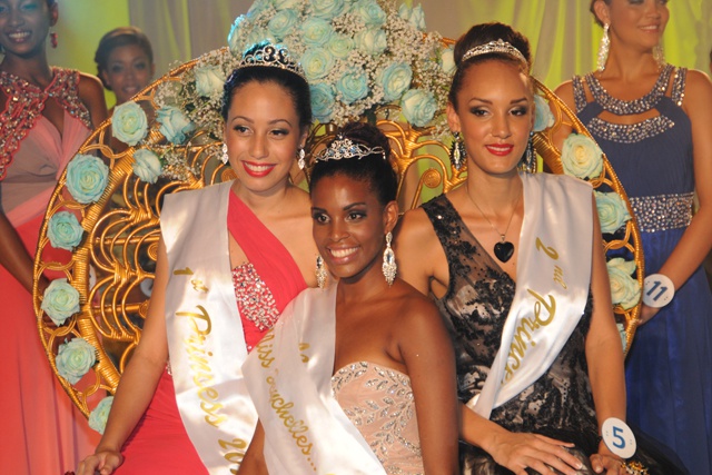 Camila Estico couronnée Miss Seychelles...another World 2014