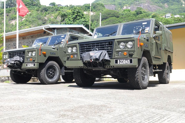 L’Inde fait don de véhicules de transport de troupes à l’armée seychelloise