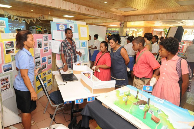 Seychelles school children creating awareness of small island states