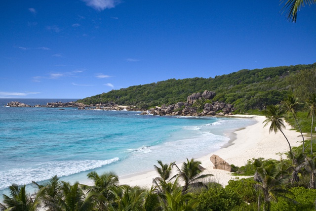 Super Croix lance une lessive au parfum des Seychelles