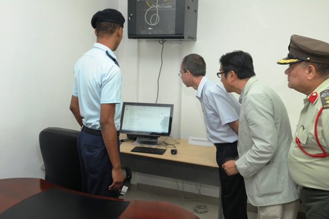 Le gouvernement japonais fait don d’une station radio aux Seychelles