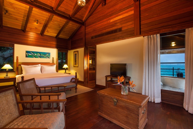 Enchanted Island Resort,  hôtel  des Seychelles- un bel exemple d'un propriétaire seychellois, selon le ministre St Ange