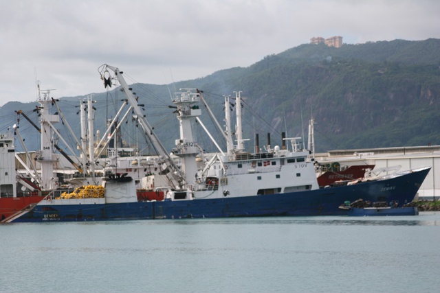 Un marin français meurt sur un thonier dans les eaux des Seychelles.