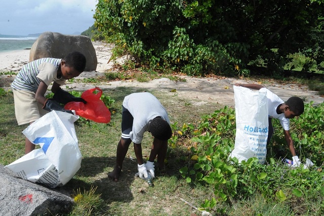 Seychelles joins worldwide campaign to keep the planet clean