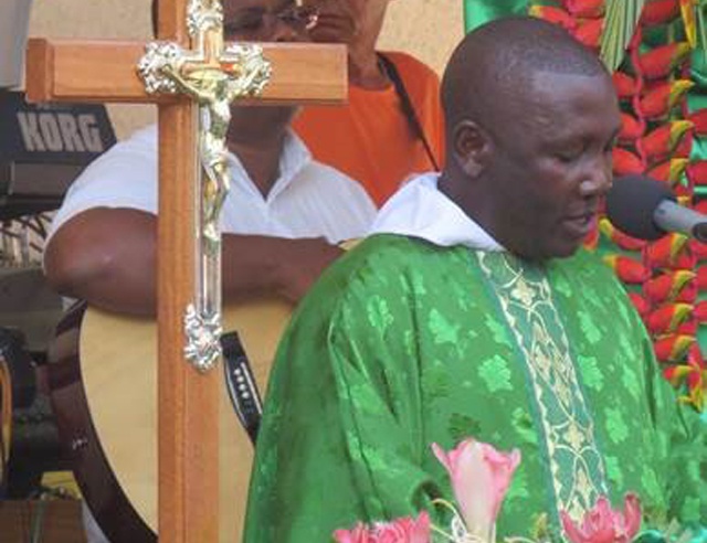 Ugandan priest dies in suspected fall, report Seychelles police
