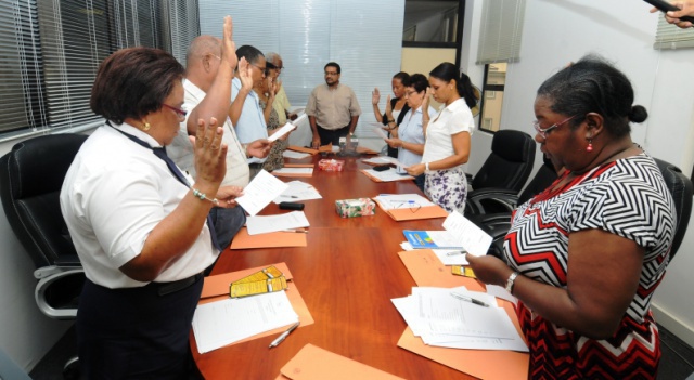 Avec l’entrée en vigueur de la nouvelle Loi électorale des Seychelles : les électeurs peuvent s’inscrire tout au long de l’année.