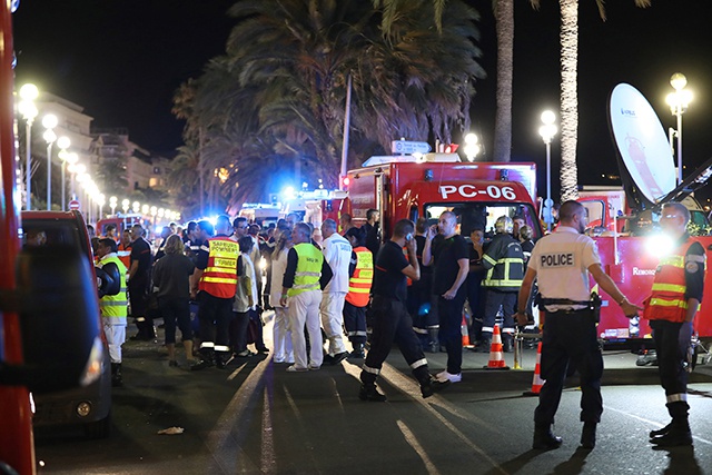 France: au moins 80 morts dans un attentat le jour de la fête nationale