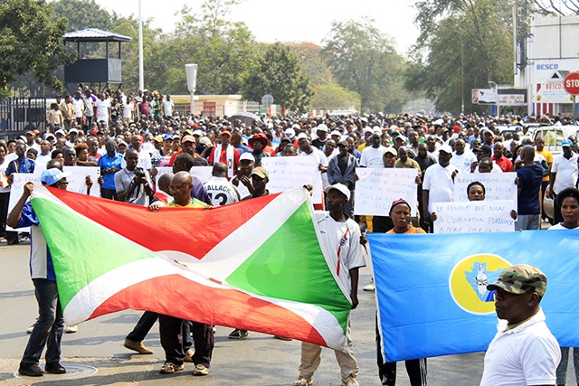 Burundi: manifestation à l'appel du pouvoir contre la France et la résolution de l'ONU