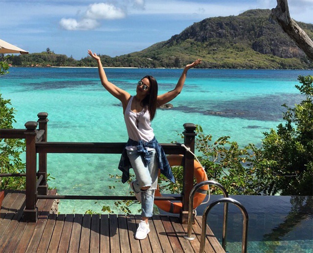 "Hello paradise!" Bollywood actress Sonakshi Sinha visits the Seychelles
