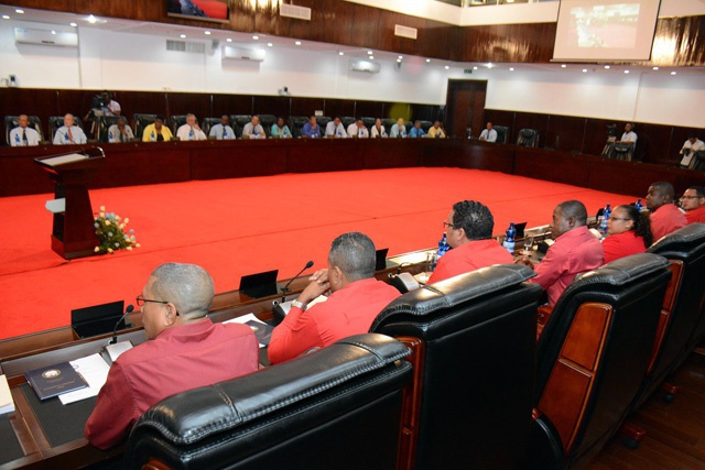 Les leaders à l’Assemblée Nationale des Seychelles réagissent au discours du président