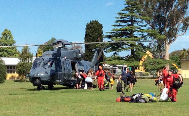 Aftershocks as tourists evacuated in quake-hit New Zealand