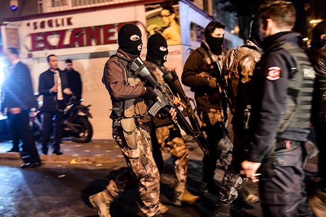 Double attentat à Istanbul: Besiktas, un club et un quartier ensanglantés