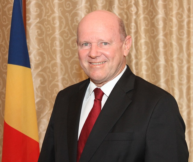 Le ministre du Tourisme des Seychelles Alain St Ange démission pour postuler au poste de secrétaire général de l'OMT.