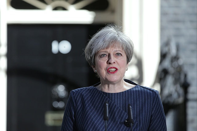 GB: Theresa May appelle à des législatives anticipées le 8 juin