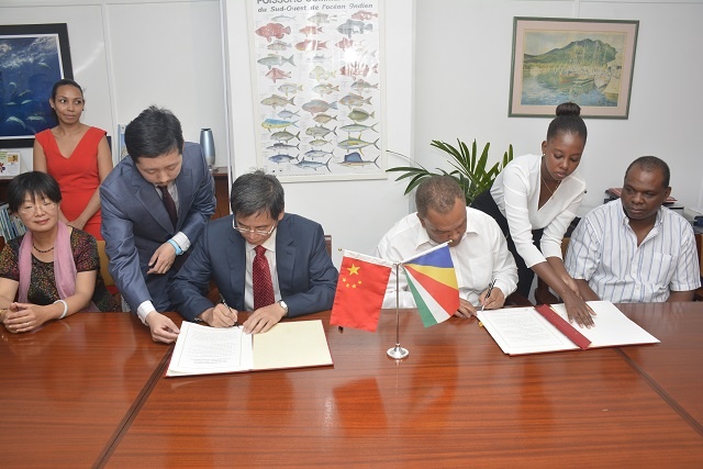 China donates solar lighting to 41 schools in Seychelles