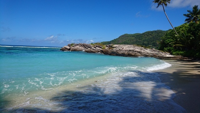 Heroic effort by Seychellois man saves 5 people in distress at sea