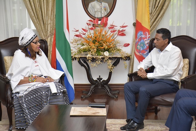 Tourism, education discussed by Seychelles' president, South African high commissioner