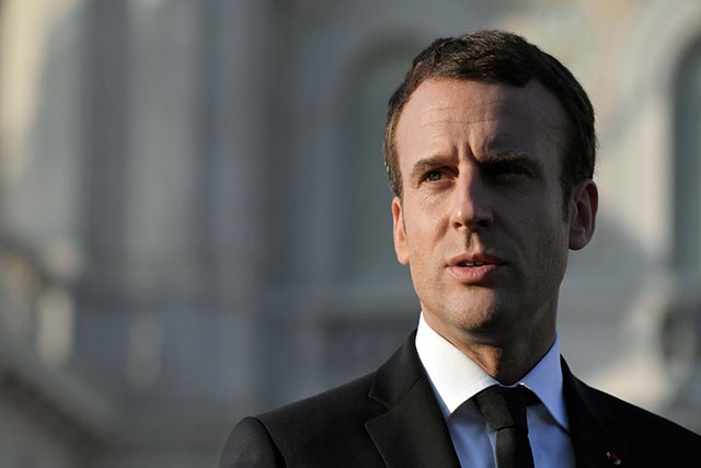 Cent jours après son élection, Macron à l'épreuve du "désamour" des Français