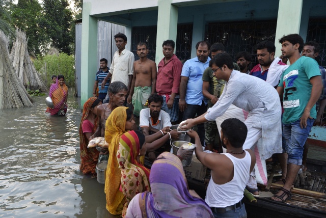 Death toll from South Asia flooding tops 1,000