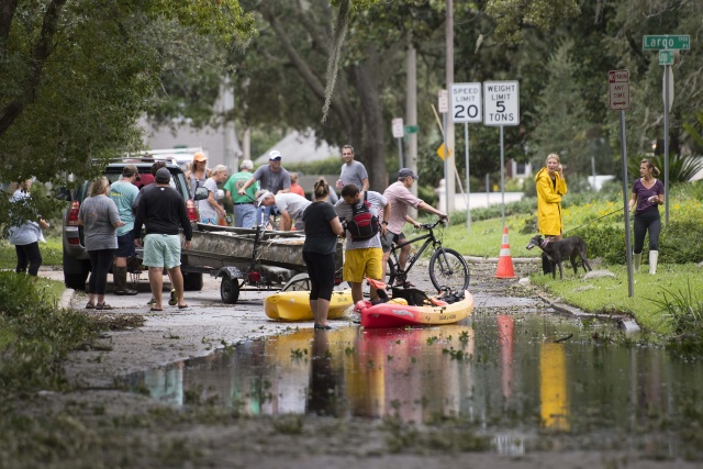 Millions without power in Florida as deadly Irma ploughs north