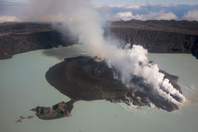 Vanuatu volcano eruption threat recedes: scientists