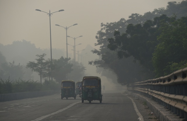 Delhi chokes on toxic haze despite Diwali fireworks ban