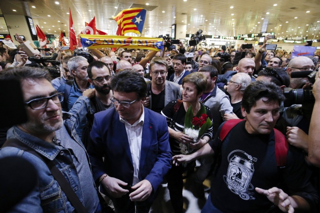 Deposed Catalan leader urges separatist 'unity' for vote