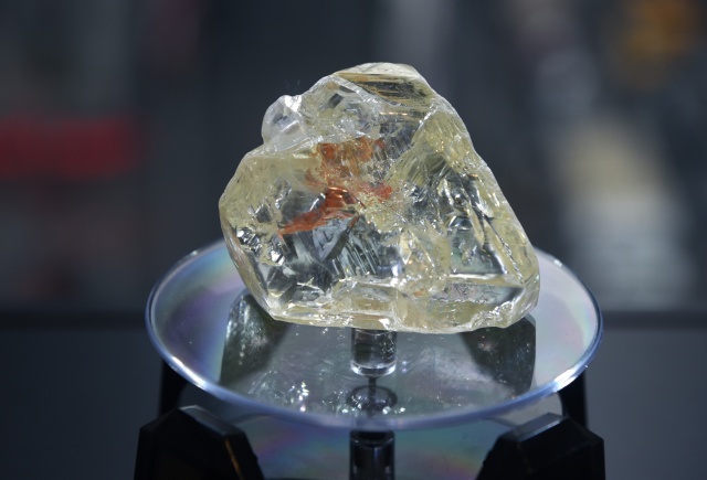 Sierra Leone's huge 'peace diamond' fetches $6.5 mn