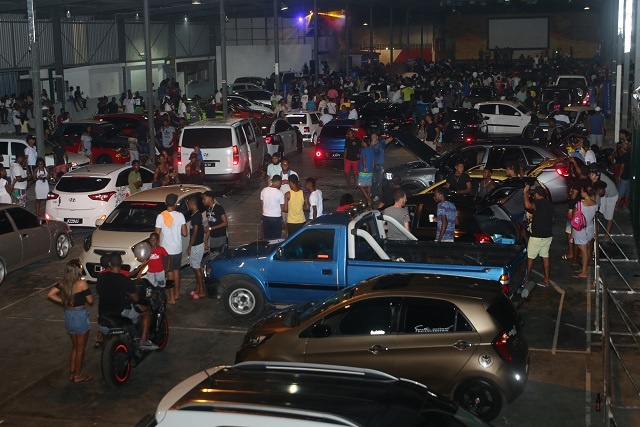 Passionate fans of creative cars gather at show in Seychelles