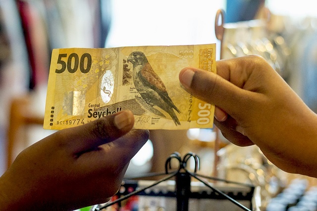 The 500 rupee note: Seychelles' richest bank note and its 7 natural wonders