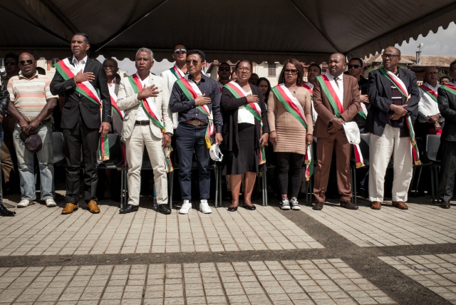 Top Madagascar court orders formation of unity government