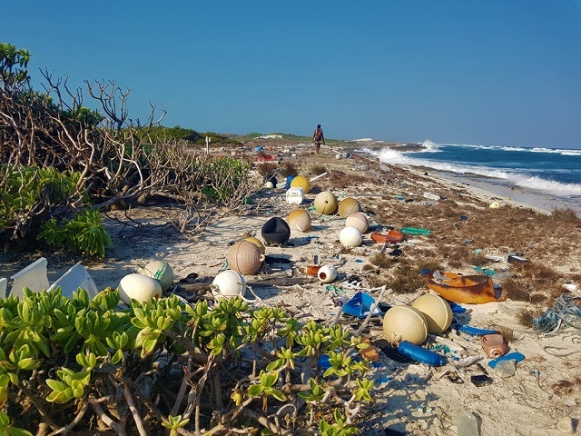 President of Seychelles shocks G7 meeting with photos of ocean trash