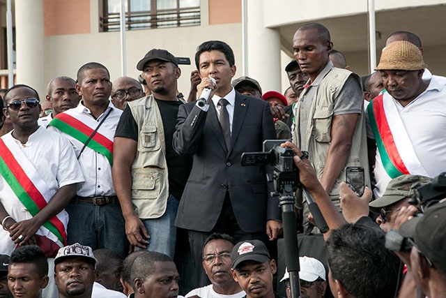 Madagascar: l'opposant Rajoelina exige la date de la présidentielle anticipée
