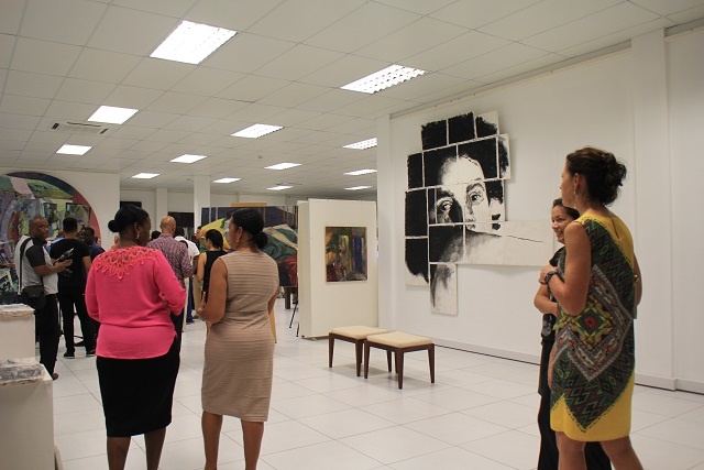 International artist opens exhibition, works with artists in Seychelles