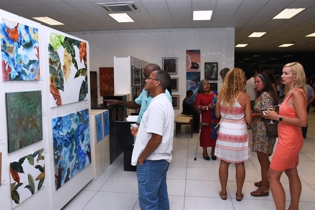 Art fair in Seychelles showcases paintings, photos for sale