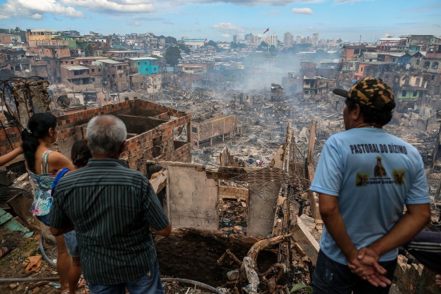 Huge fire ravages 600 homes in Brazil's Amazon