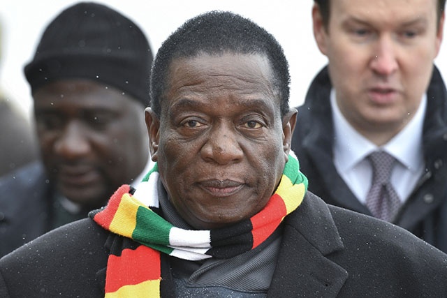Zimbabwe: le président Mnangagwa rentre en raison de manifestations