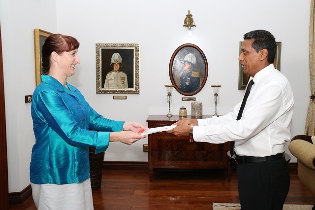 Les ambassadeurs du Canada et du Qatar discutent de commerce et de l’économie Bleue avec le président des Seychelles