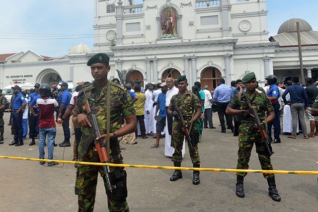 Carnage au Sri Lanka: au moins 137 morts dans des églises et des hôtels