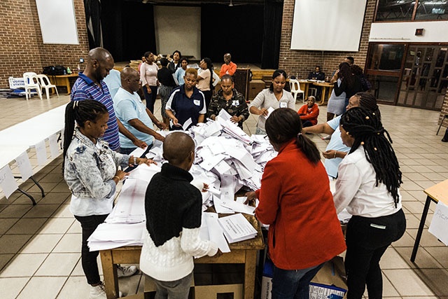 Afrique du Sud: l'ANC en tête des législatives selon des résultats partiels