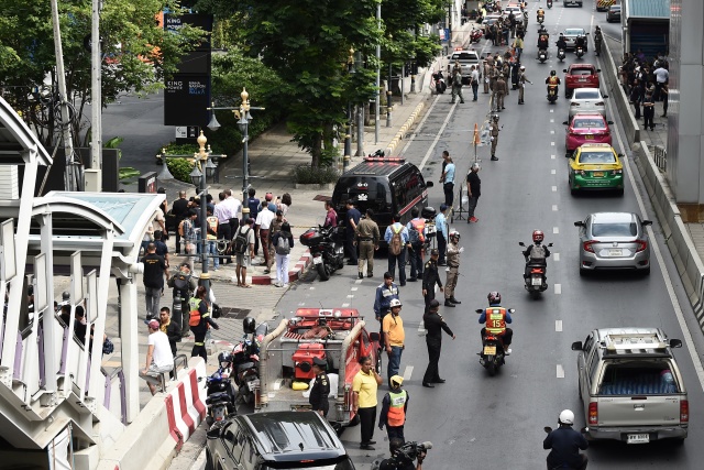 Bombs rattle Bangkok during ASEAN summit, two suspects held