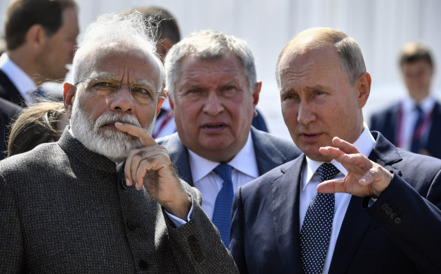 Putin, Modi vow closer ties at Far East economic forum