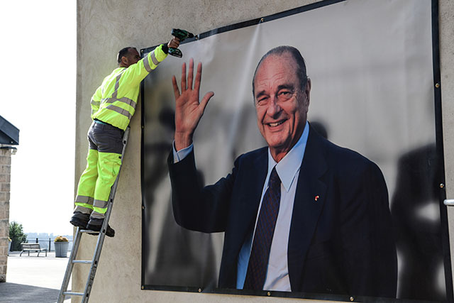 Jacques Chirac "entre dans l'Histoire", la France prépare son hommage
