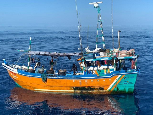 Seychellois authorities intercept Sri Lankan fishing boat in national waters