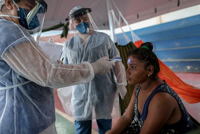 Virus: le Brésil dépasse l'Italie en nombre de morts, appel à un vaccin pour tous