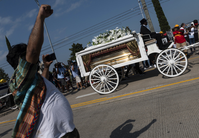 Demands for justice at funeral of George Floyd