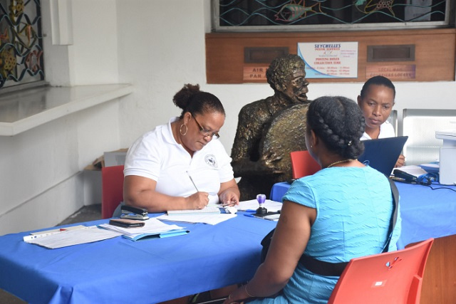 Les principaux partis politiques des Seychelles exhortent les citoyens à s'inscrire pour voter aux élections d'octobre