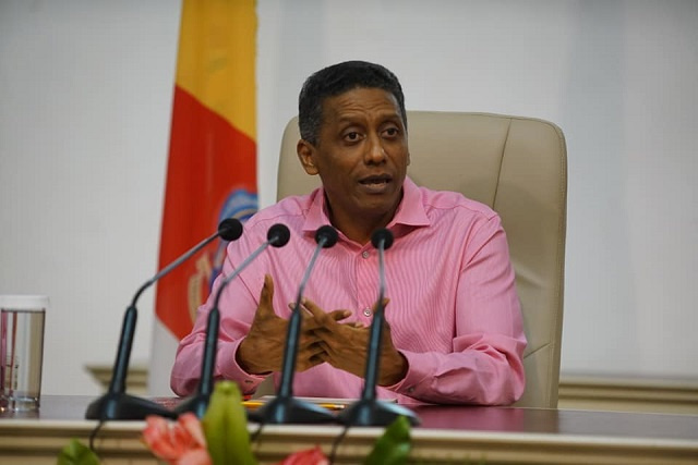 Le Président: 9 nouveaux cas de COVID-19 aux Seychelles; La juge en chef démissionne
